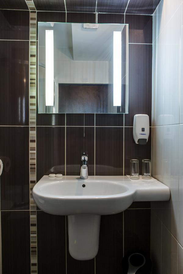 Family Hotel Kipra מראה חיצוני תמונה