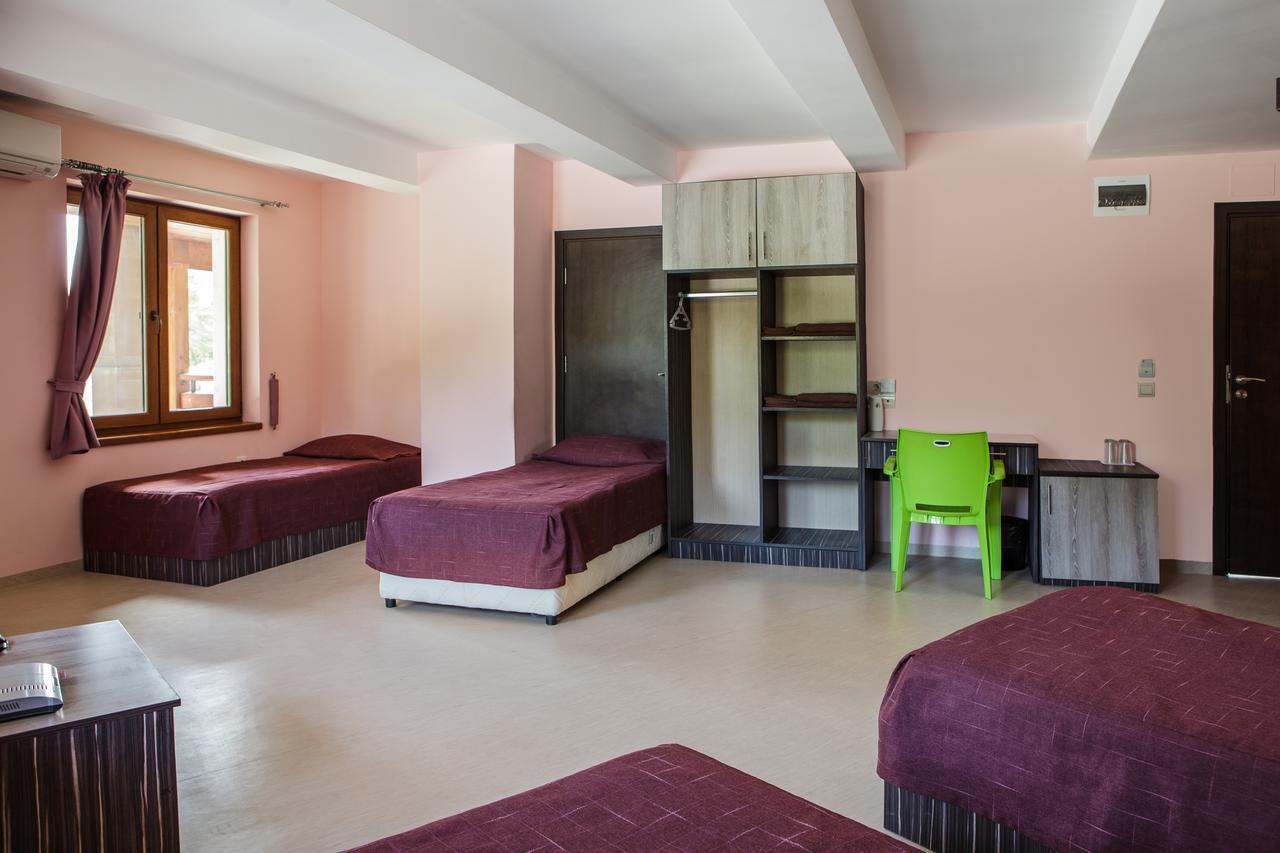 Family Hotel Kipra מראה חיצוני תמונה