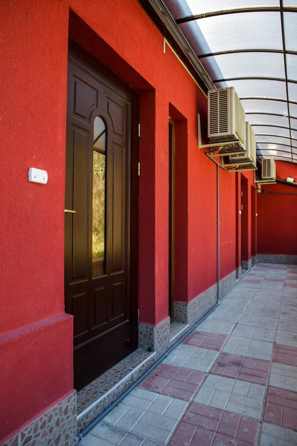 Family Hotel Kipra מראה חיצוני תמונה
